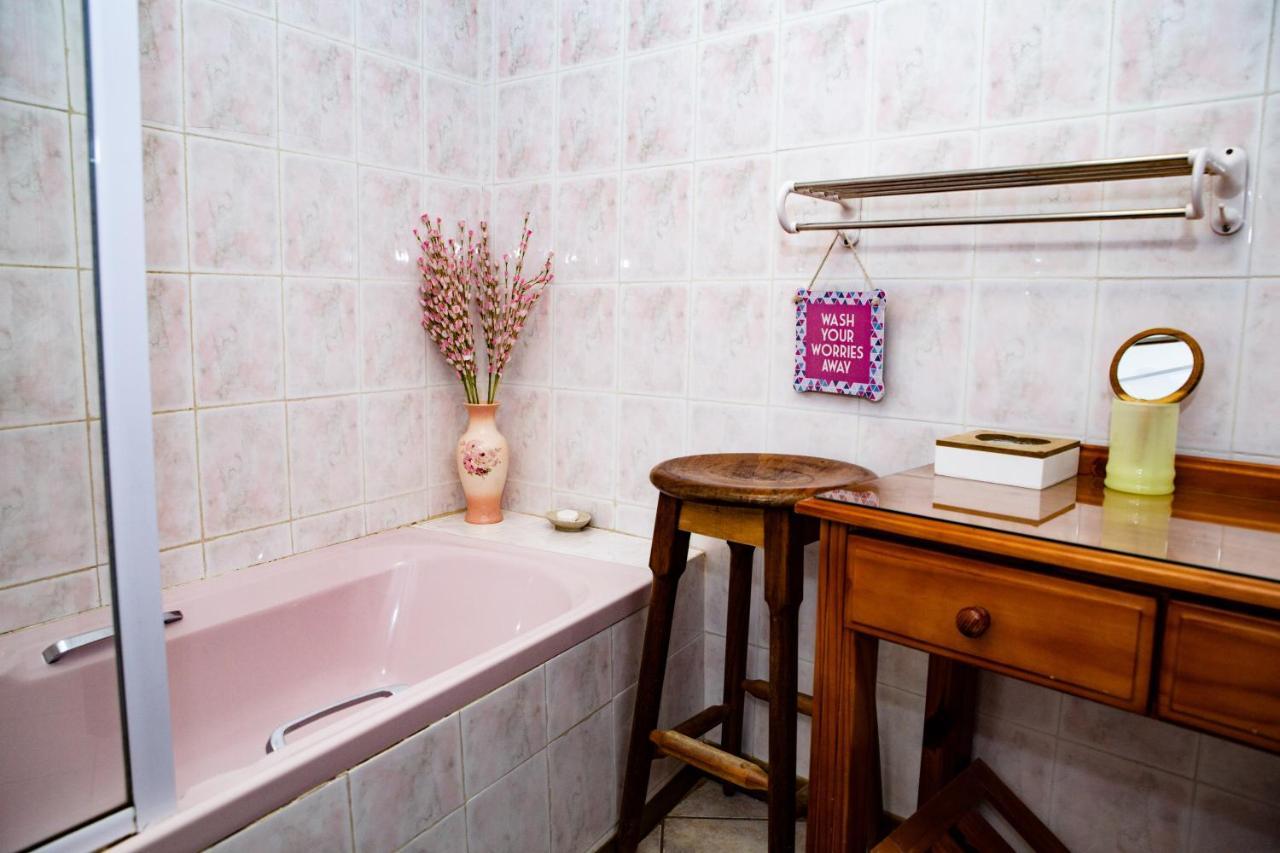 Woodpecker Guesthouse Ficksburg Luaran gambar