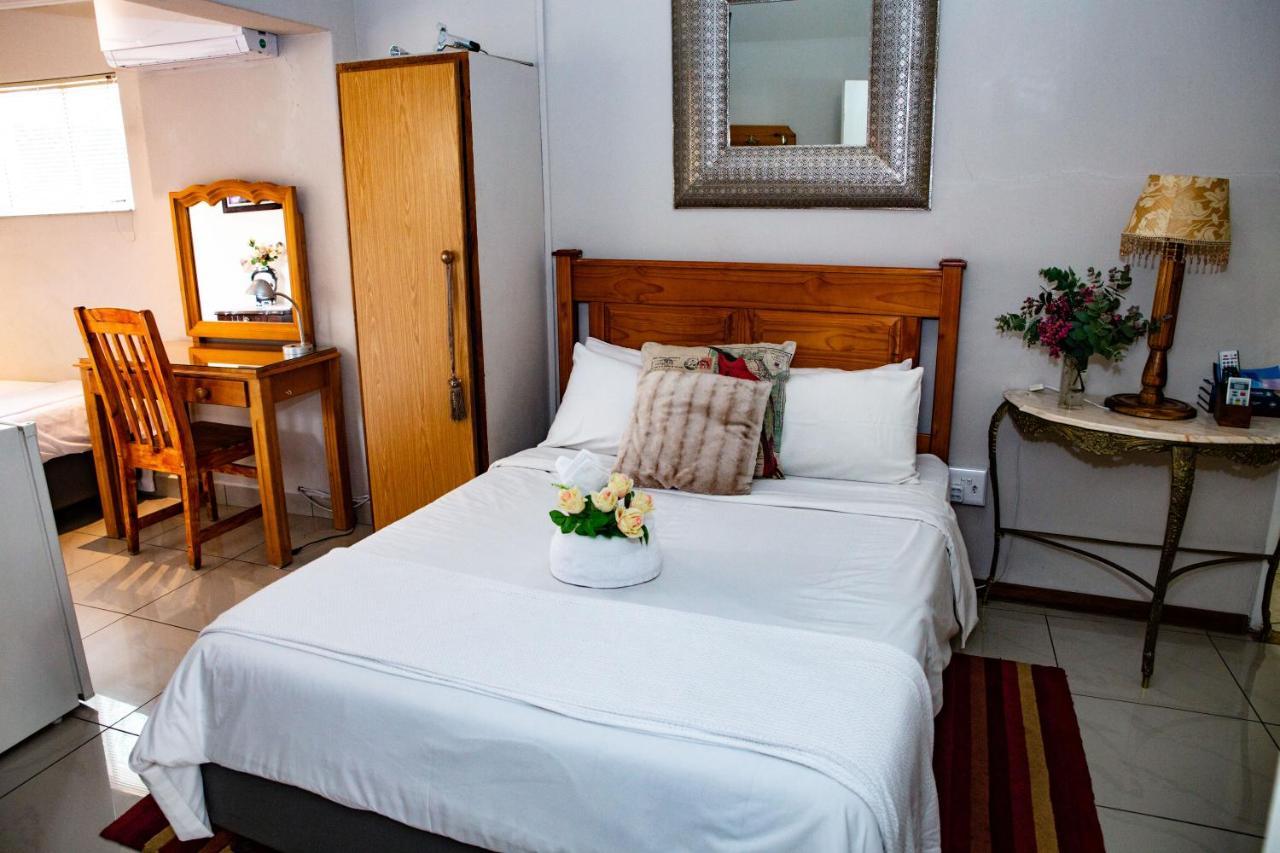 Woodpecker Guesthouse Ficksburg Luaran gambar