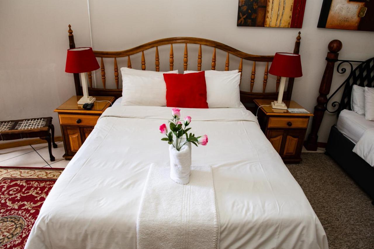 Woodpecker Guesthouse Ficksburg Luaran gambar